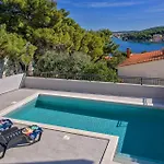 Penthouse Lux Xyz