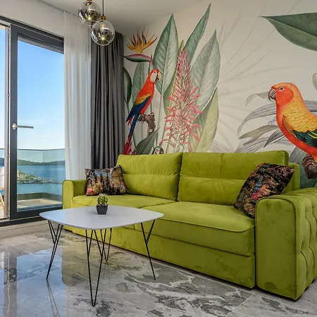 Penthouse Lux Xyz *