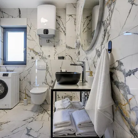 Penthouse Lux Xyz