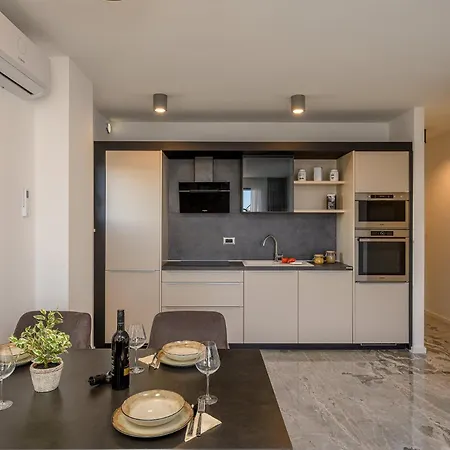 Penthouse Lux Xyz דירה