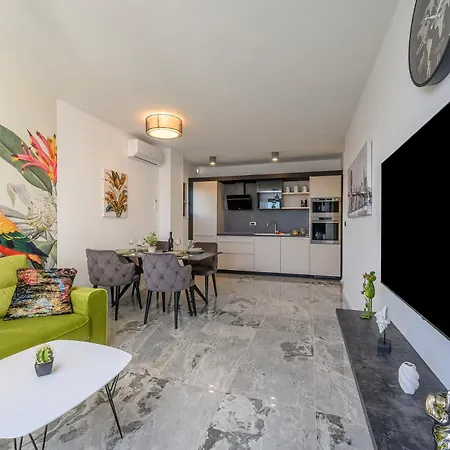 דירה Penthouse Lux Xyz רוגוזניצה