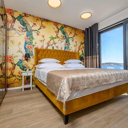 5 Stars Lux Xyz * Rogoznica (Sibenik-Knin)