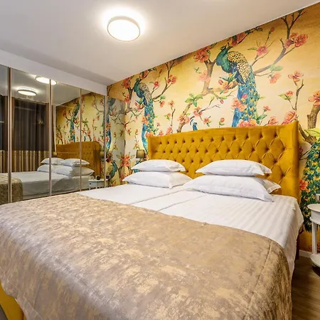 Apartment Lux Xyz