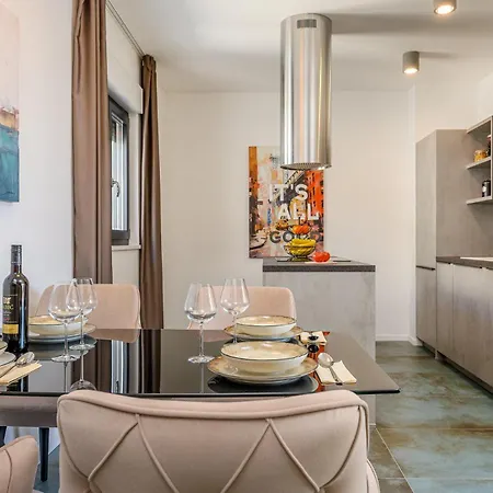 Penthouse Lux Xyz *