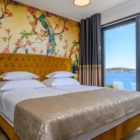 Apartment Lux Xyz *