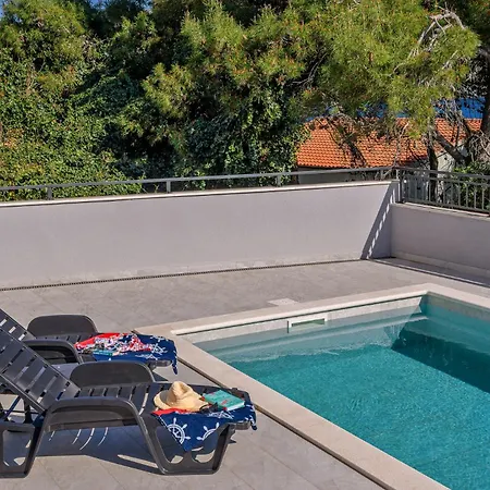 Apartment 5 Stars Lux Xyz