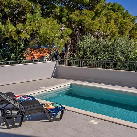 Apartment Lux Xyz