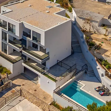 Apartment Penthouse Lux Xyz
