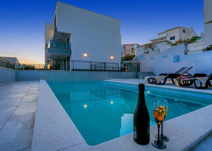 5 Stars Lux Xyz * Rogoznica (Sibenik-Knin)